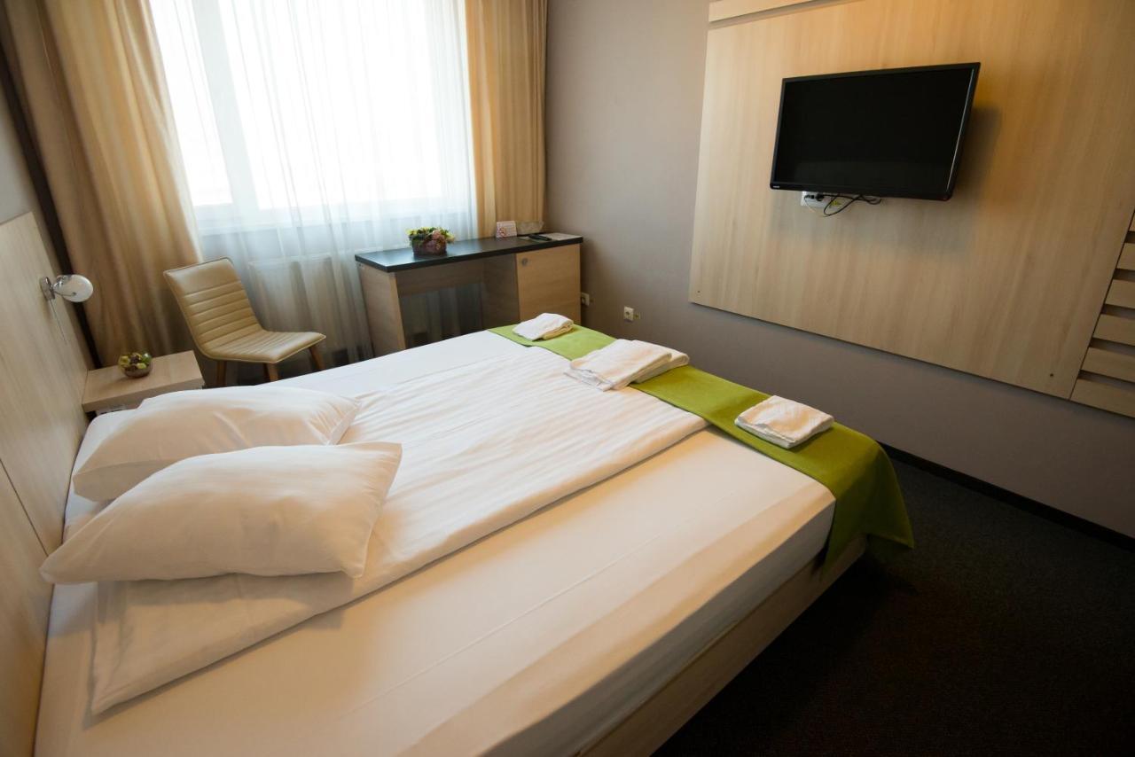 Panorama Business Inn Κλουζ-Ναπόκα Εξωτερικό φωτογραφία